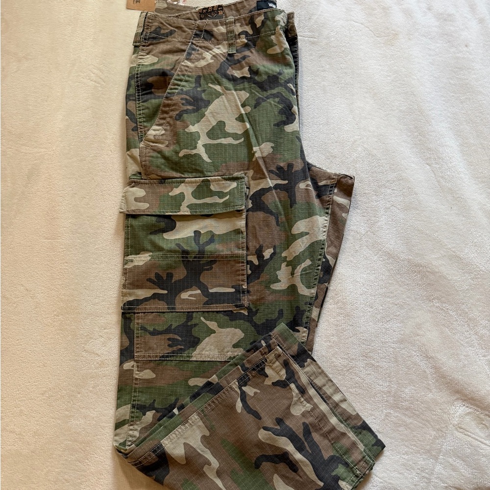 VANS Men’s Camouflage Cargo Loose Pants Regular Fit